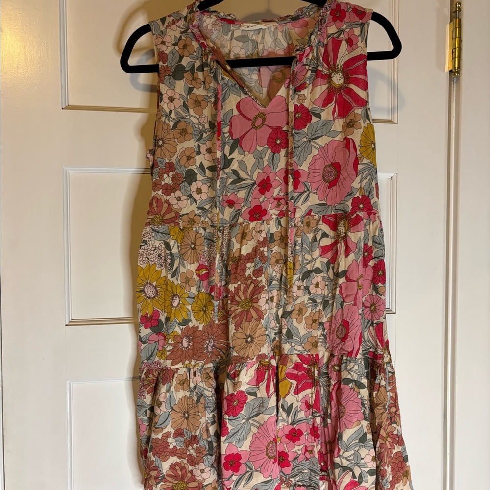Kori Floral Patterned Top with Red and Gray Accents